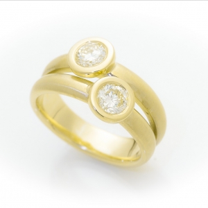 Prsten od žutog zlata