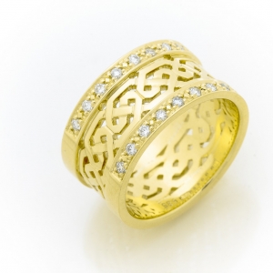 Široki prsten od žutog zlata sa brilijantima