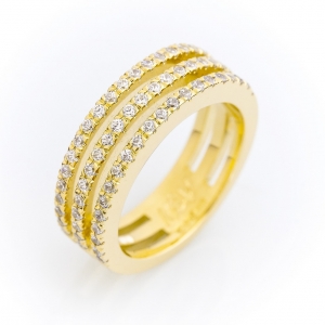 Zlatni prsten sa kamenjem u tri reda