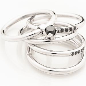 Set prstena od belog zlata sa crnim dijamantima