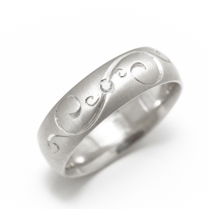 Prsten od belog zlata sa ručnom gravurom