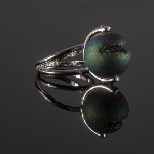 Prsten od belog zlata sa druzy agate kamenom