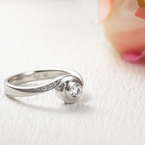 Vereničko prstenje sa brilijantom