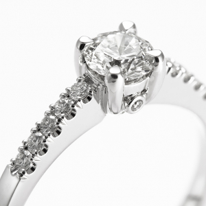 Luxuzni verenički prsten sa brilijantima